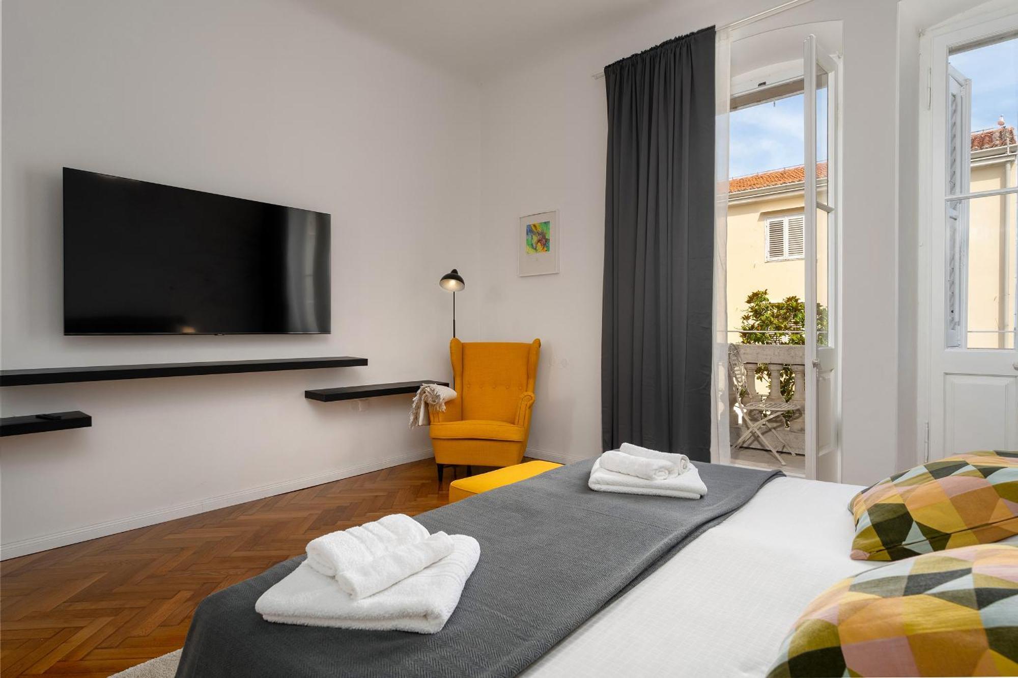 Romeo And Juliet Apartment With Balcony And Sea View Poreč Kültér fotó